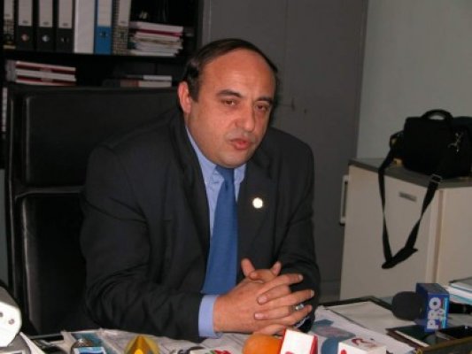 Fostul şef al IPJ Constanţa, Victor Popescu, pistolar la Vama Veche! A ameninţat angajaţii unei firme de distribuţie
